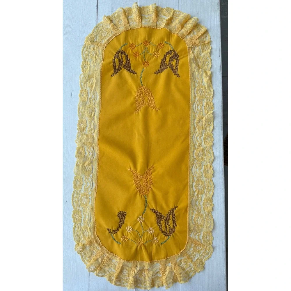 Vintage Yellow Embroidered Lace Trim Table Runner Floral Decor Oval 30 Inch